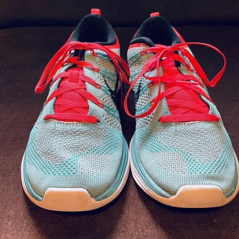 Excellent NIKE FLYKNIT Lunar 1 Blue Coral sz 8 US